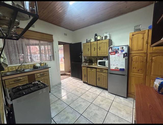 3 BEDROOM HOUSE FOR SALE IN VANDERBIJLPARK CE 1